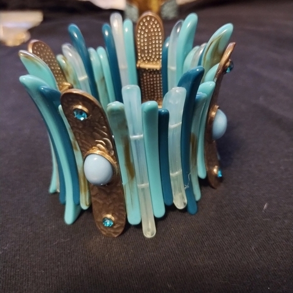 Blue and Gold Tone Bracelet Set - Picture 6 of 8